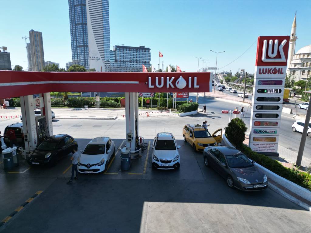 Batınak Petrol Lukoil Halkapınar Petrol İstasyonu