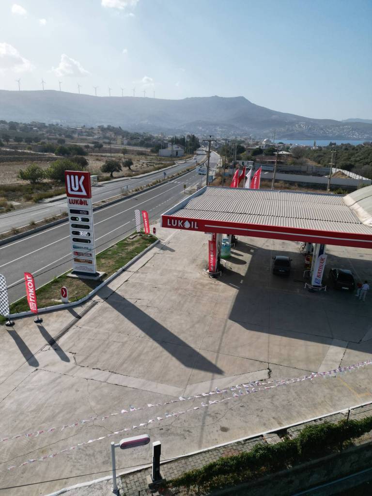 Batınak Petrol Lukoil Yenifoça Petrol İstasyonu