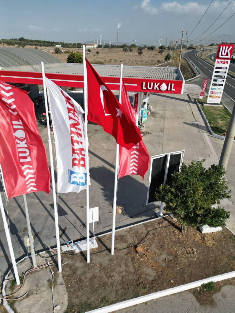 Batınak Petrol Lukoil Yenifoça Petrol İstasyonu